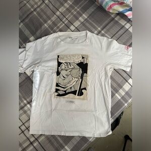 Uniqlo graphic white shirt